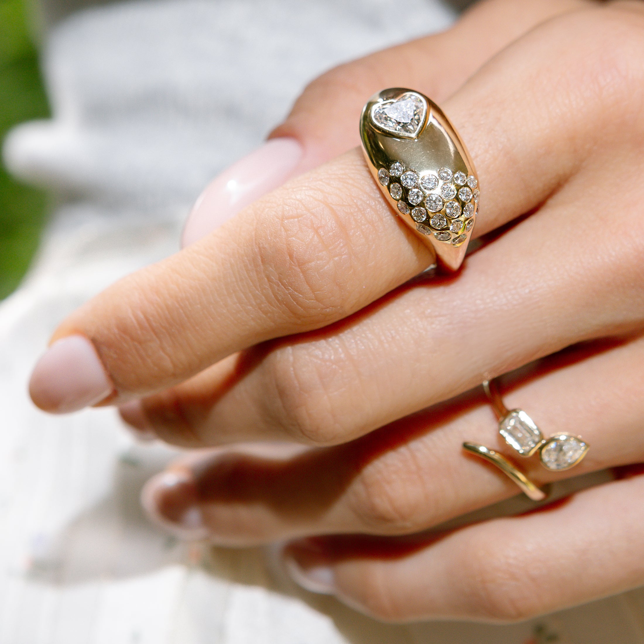 14 Karat Yellow Gold Speckle Heart Ring