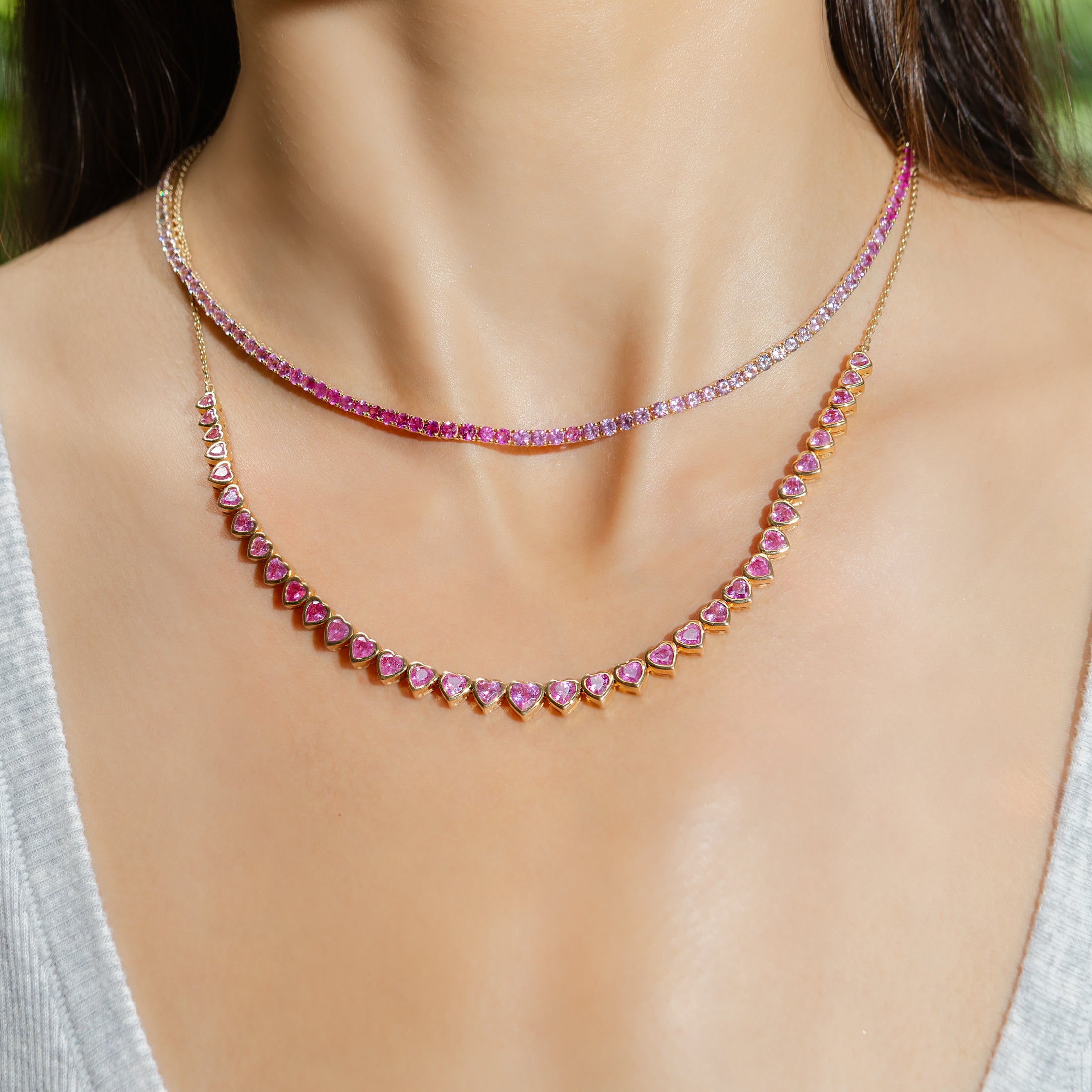 14 Karat Gold and Ombre Pink Sapphire 8.00cts Oval 16.00" Tennis Necklace