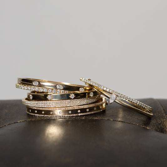 Yellow Gold Full Cut Oval Diamond Hinge Bracelet