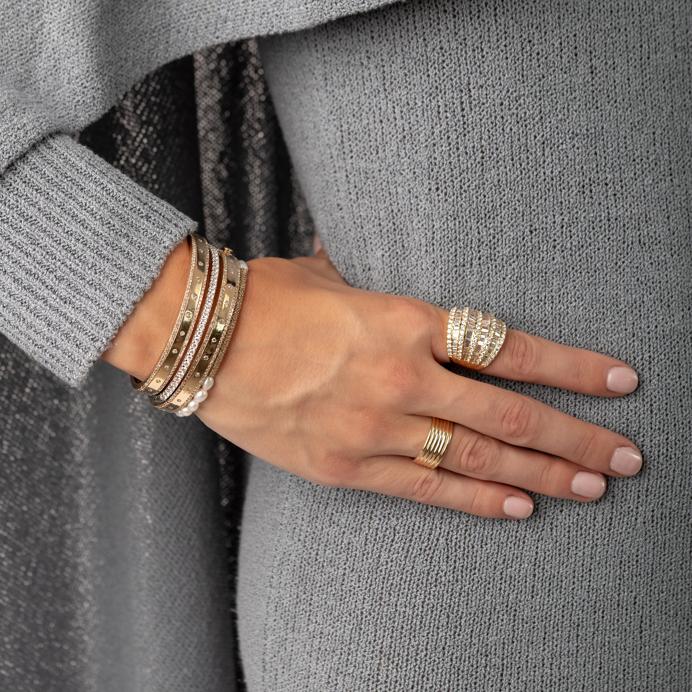 14 Karat Yellow Gold High Polished Barrel Ring