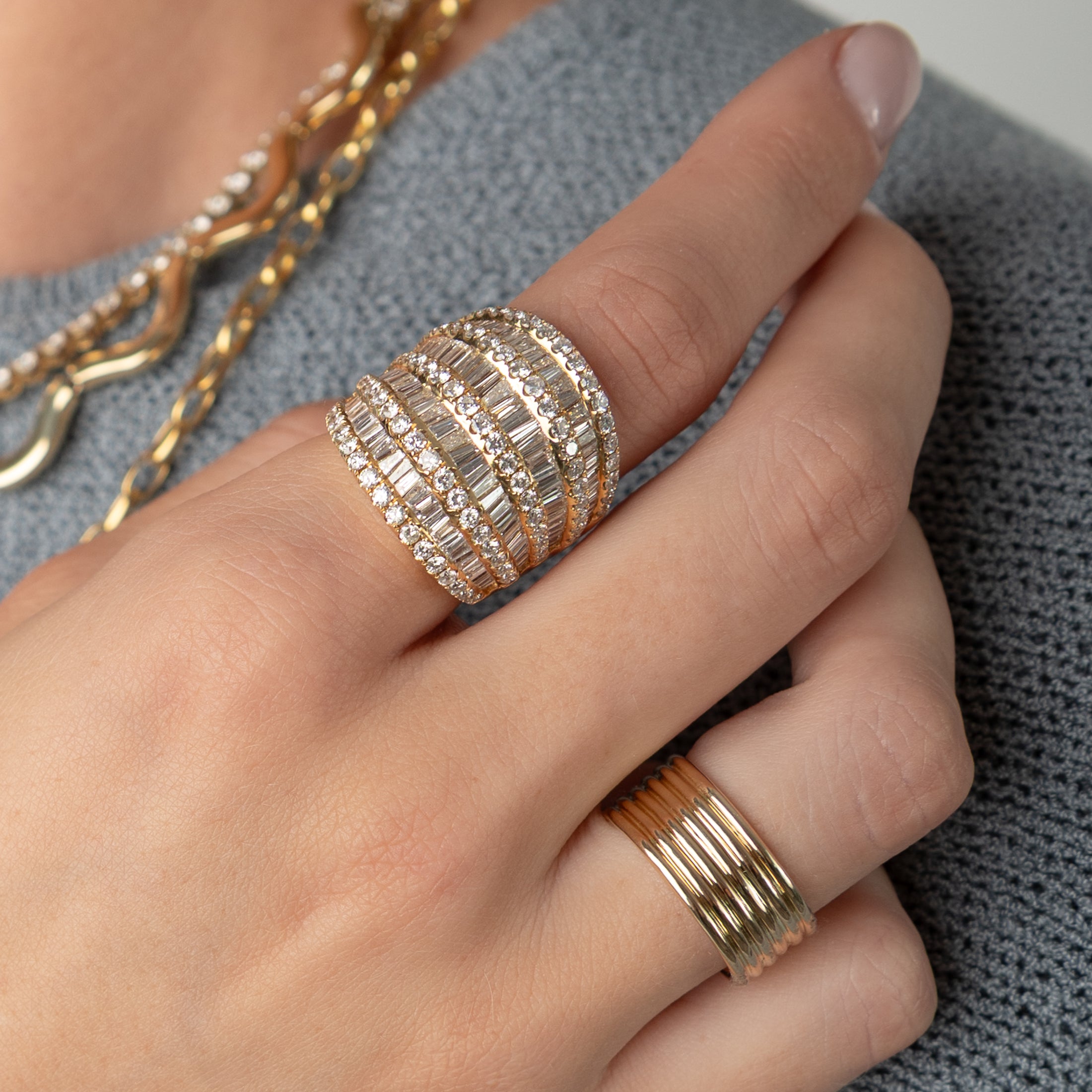 18 Karat Yellow Gold Nine Layer Baguette Barrel Ring