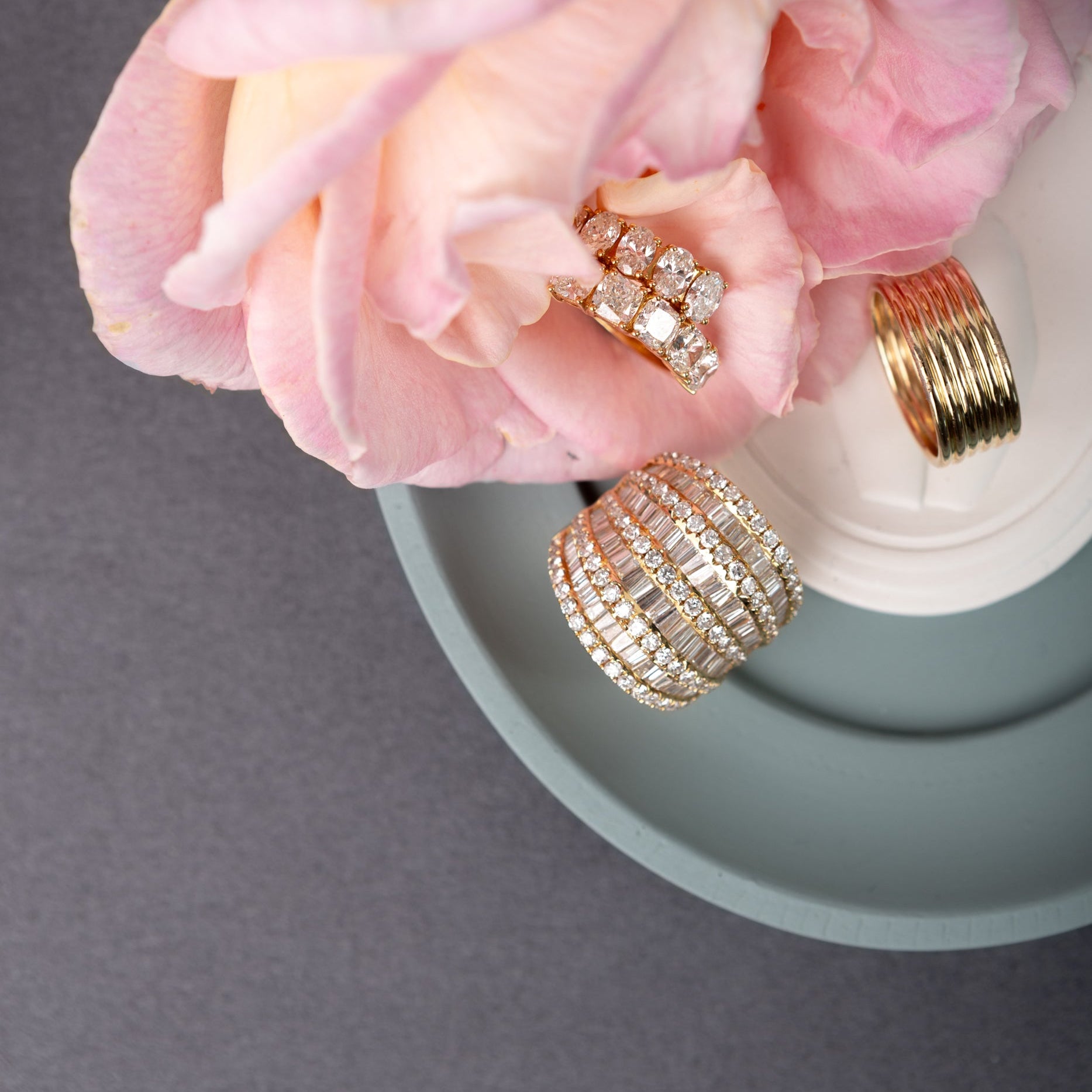 18 Karat Yellow Gold Nine Layer Baguette Barrel Ring