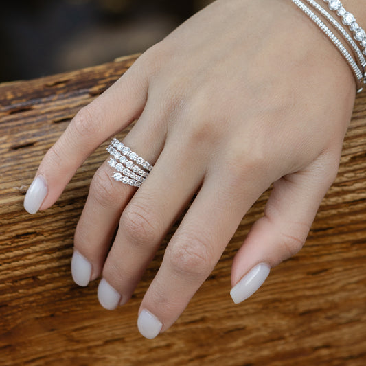 18 Karat White Gold Diamond Cascading Ring