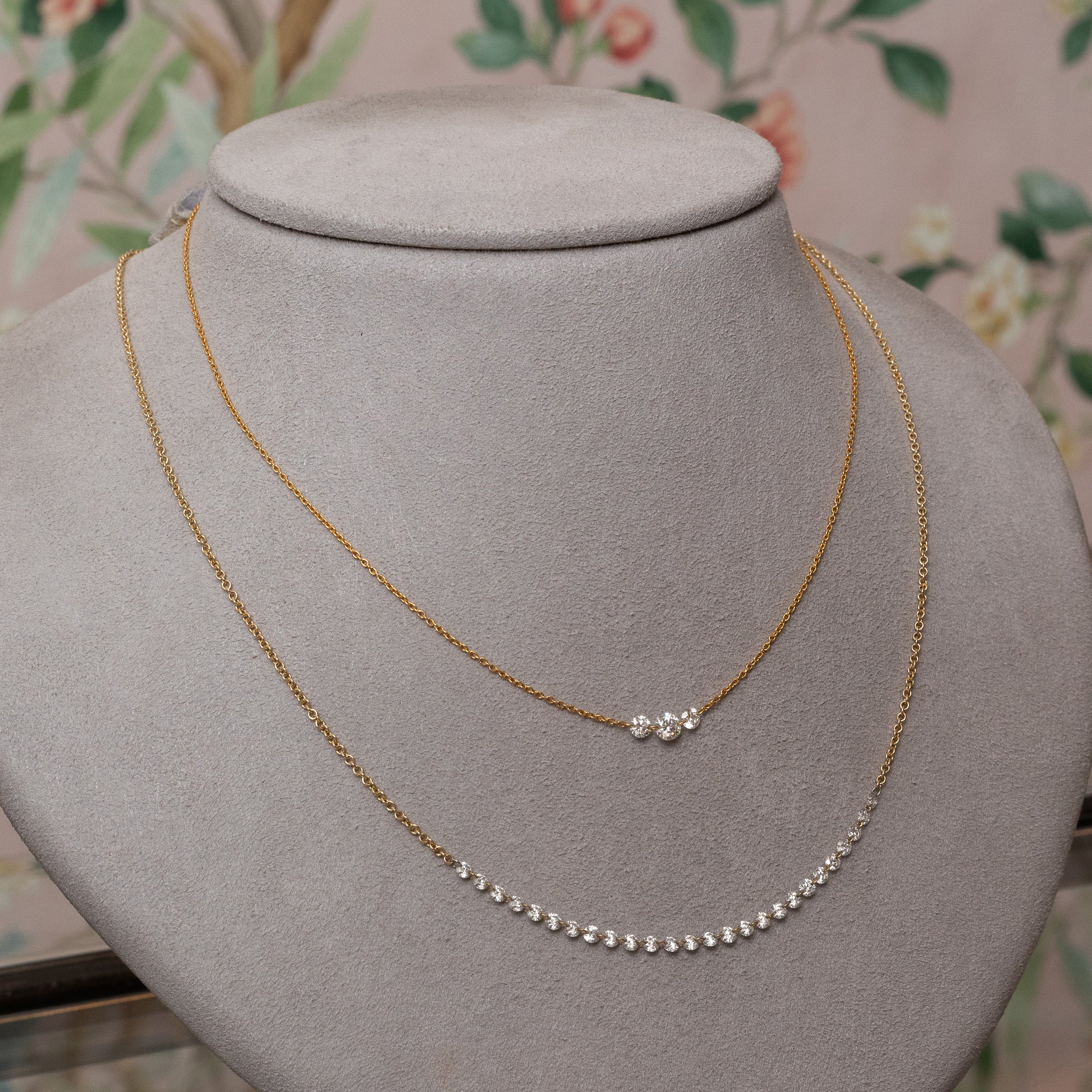 18 Karat Yellow Gold Aspen Air Three Diamond Necklace