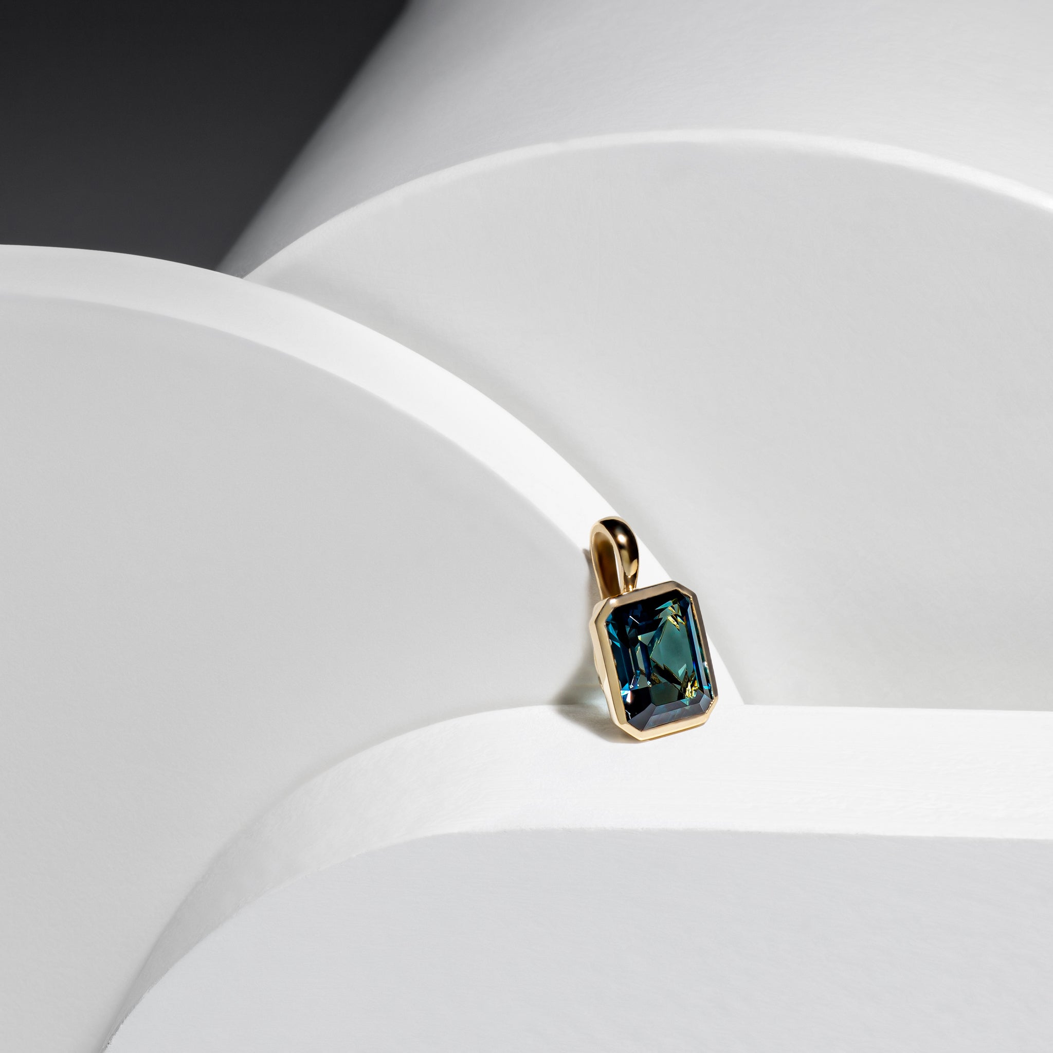14 Karat Yellow Gold London Blue Topaz Charm
