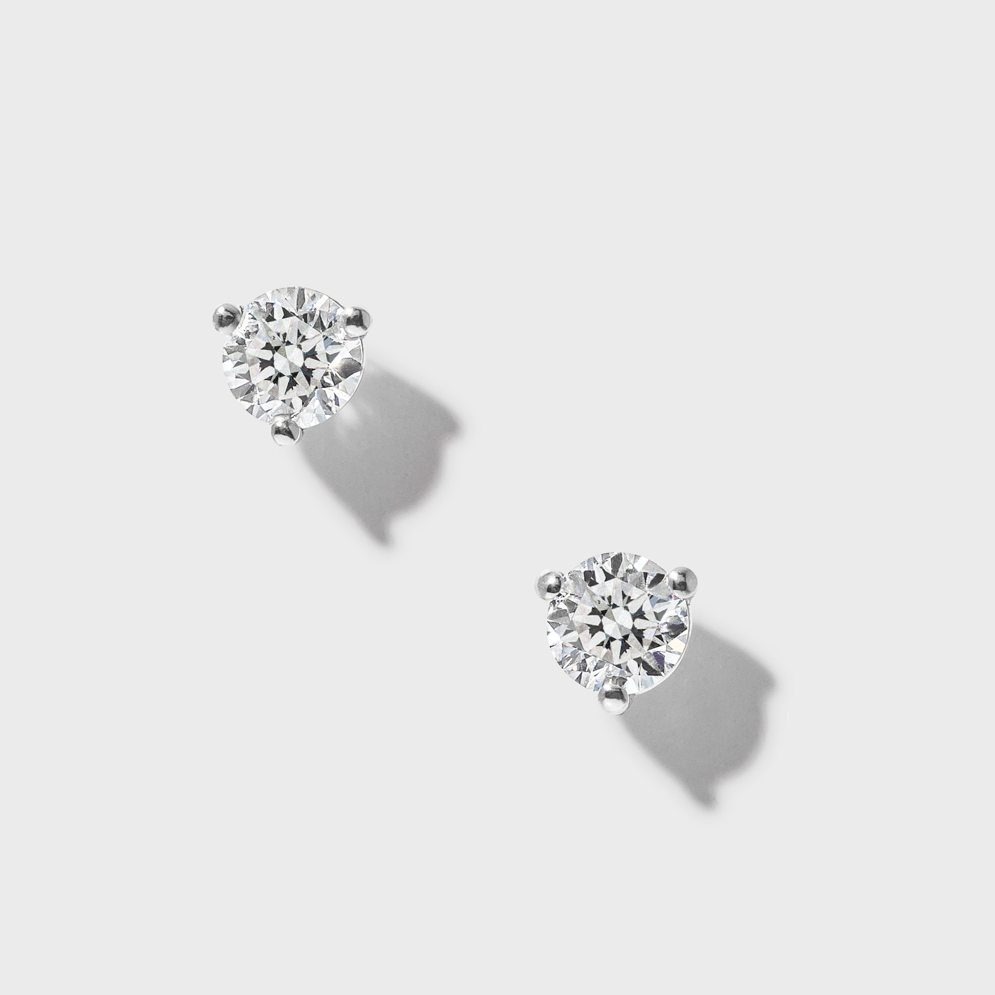 .30ctw 3.5mm Natural Diamond Stud Earrings