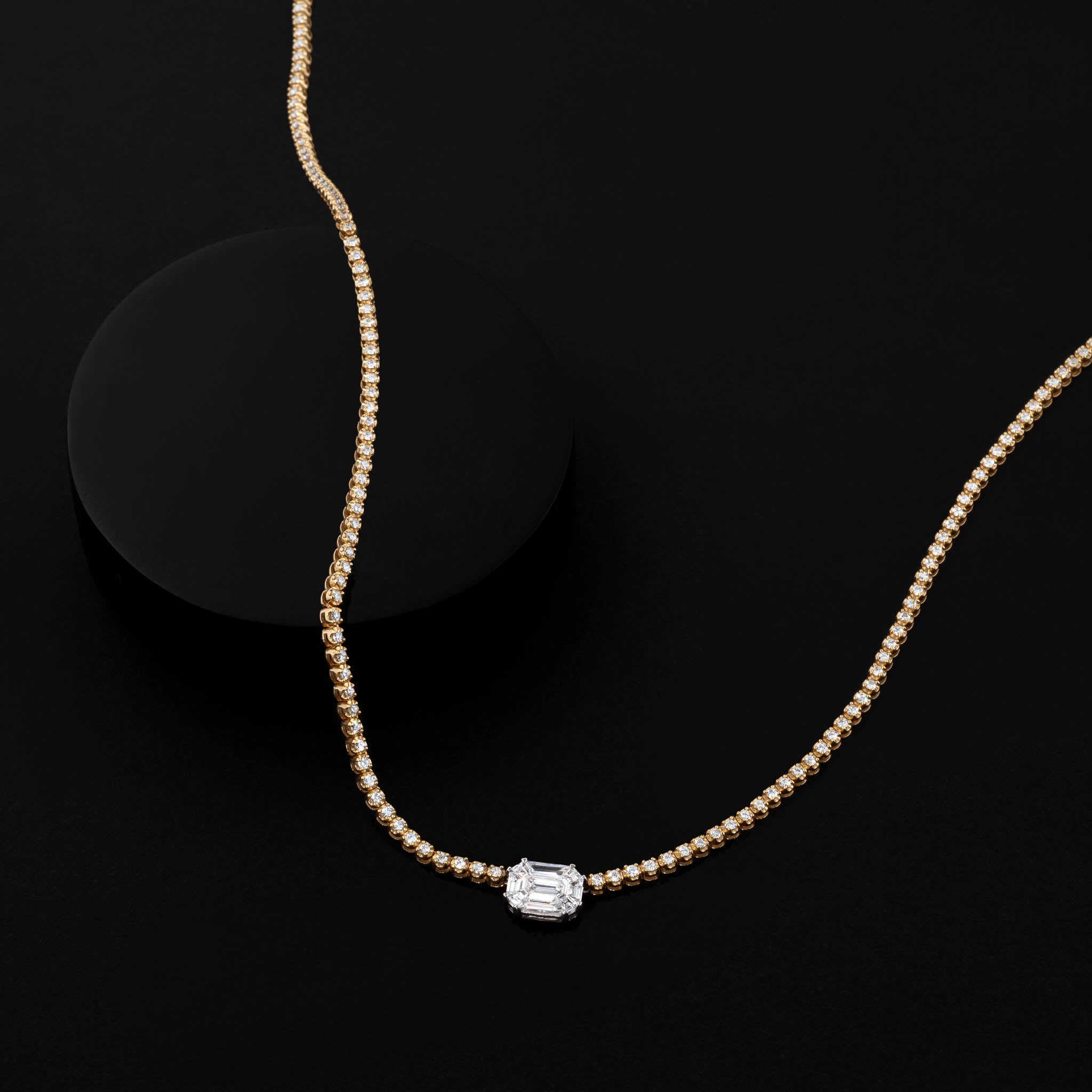 18 Karat Yellow Gold Mosaic 4.00cts Diamond 16.00