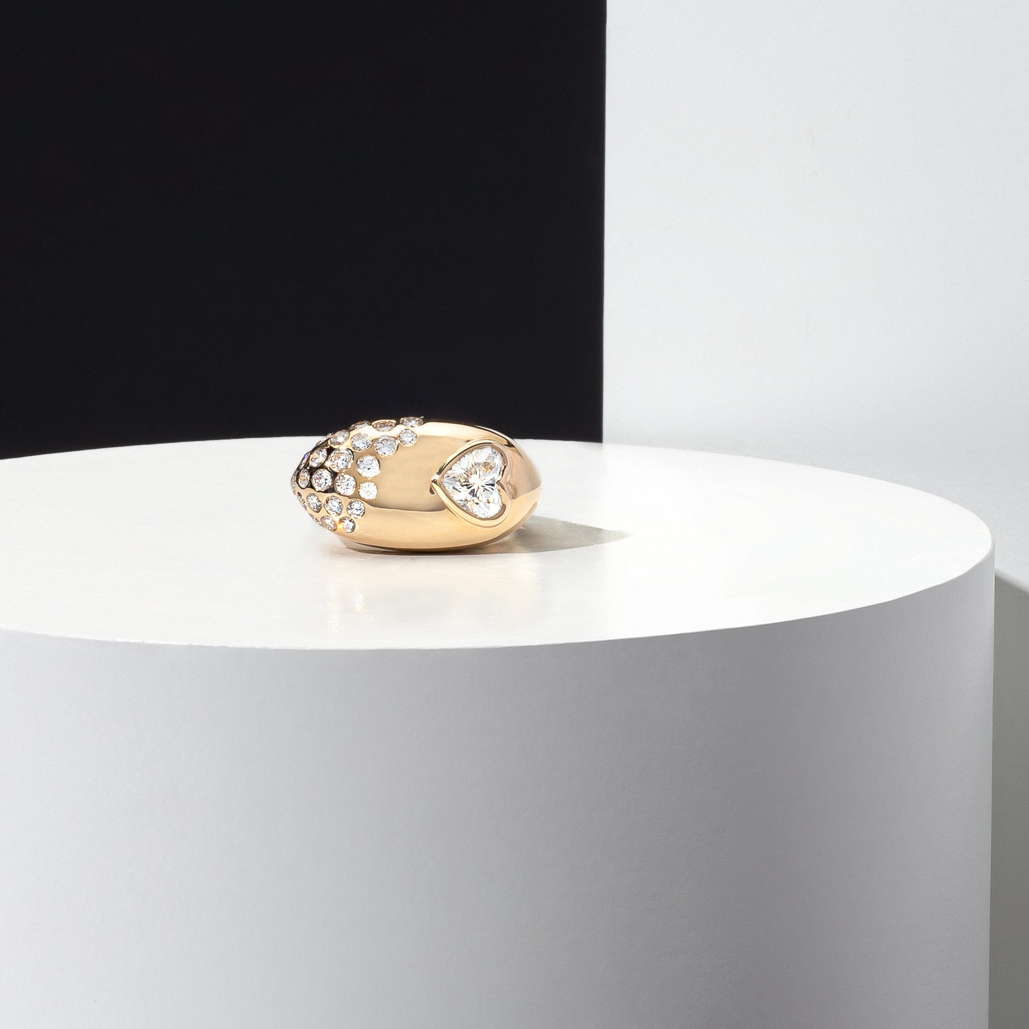 14 Karat Yellow Gold Speckle Heart Ring