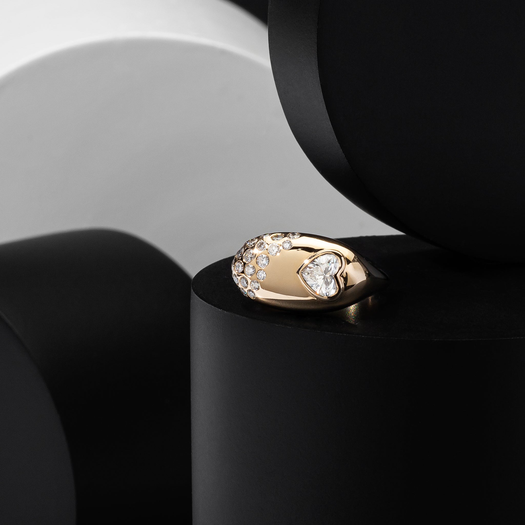 14 Karat Yellow Gold Speckle Heart Ring