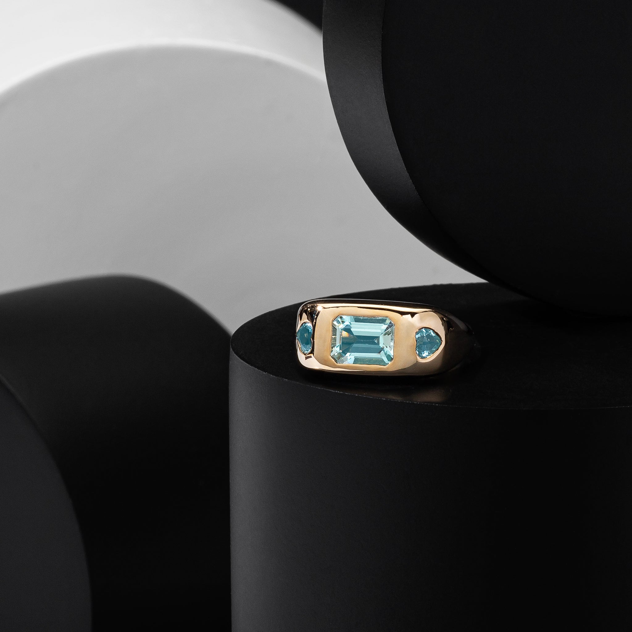 14 Karat Yellow Gold Aquamarine Ring