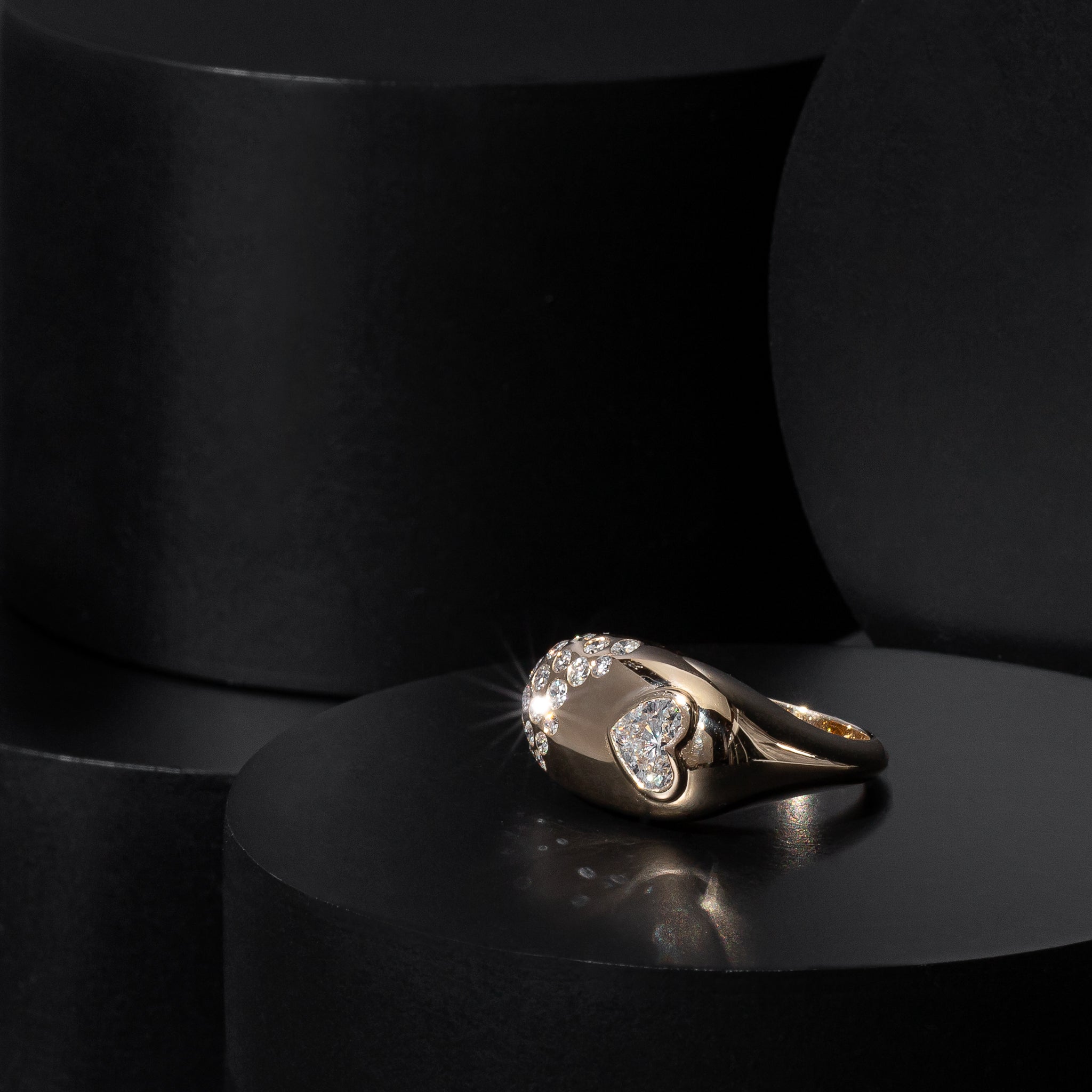 14 Karat Yellow Gold Speckle Heart Ring