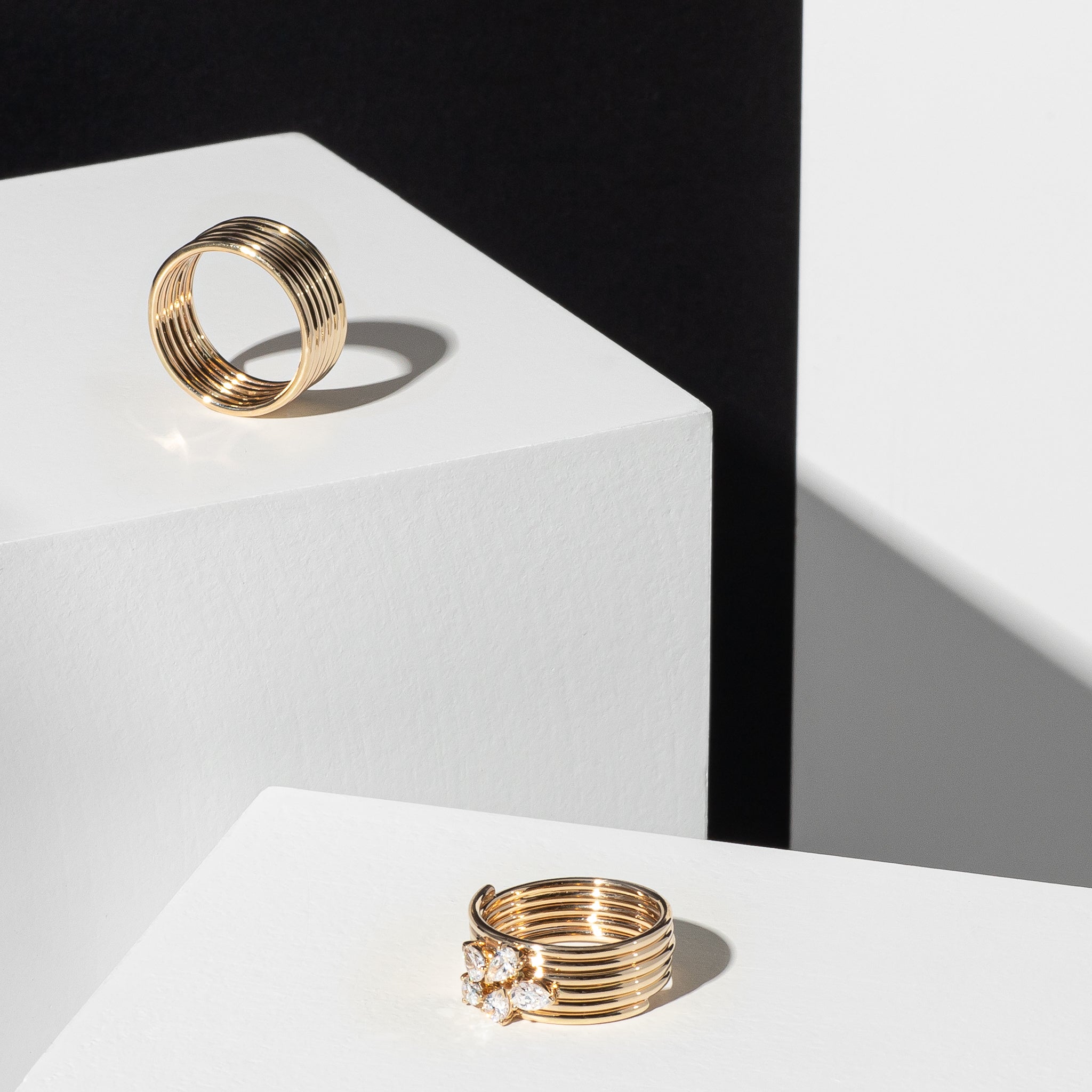 14 Karat Yellow Gold High Polished Barrel Ring