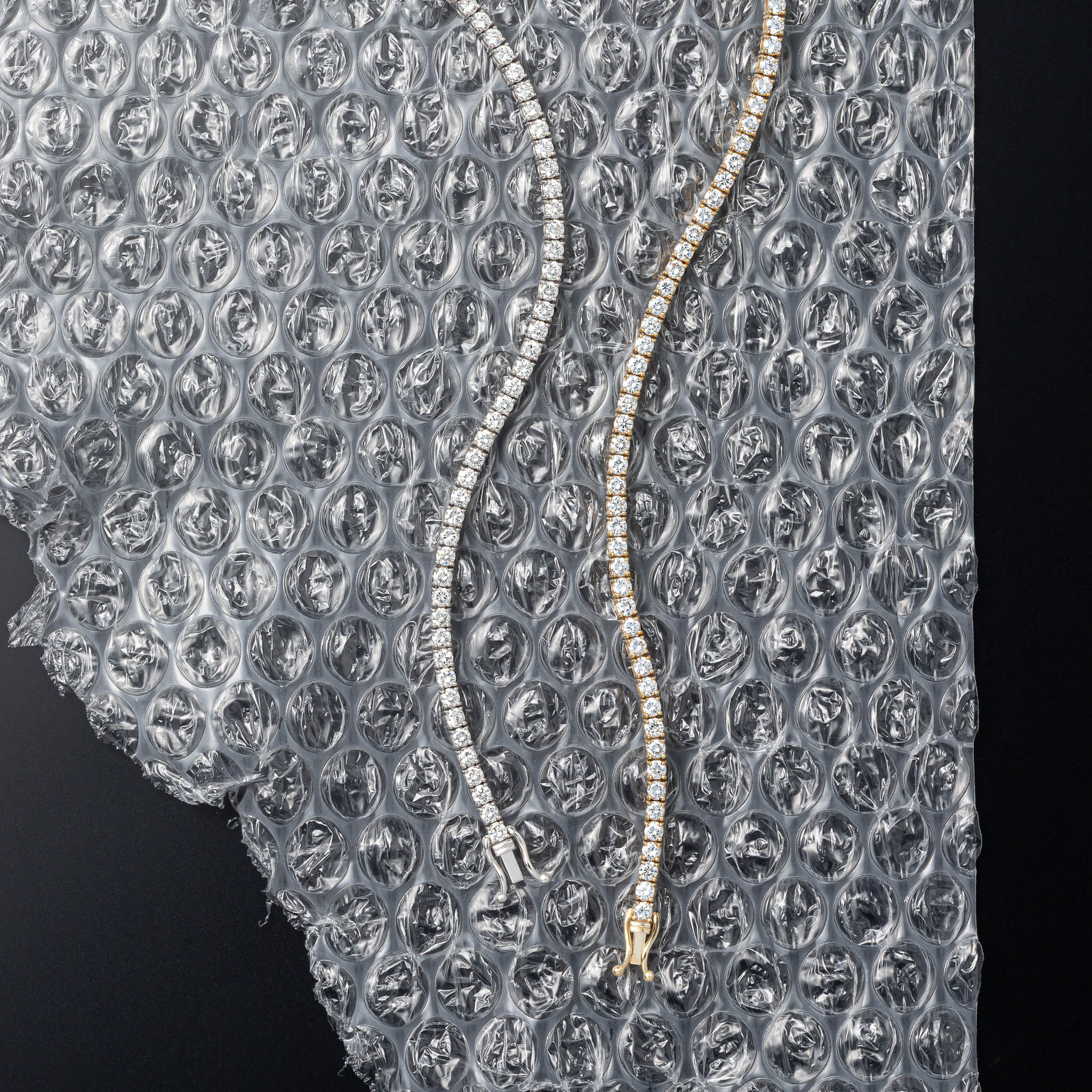 14 Karat White Gold 4.00ct Diamond Tennis Bracelet