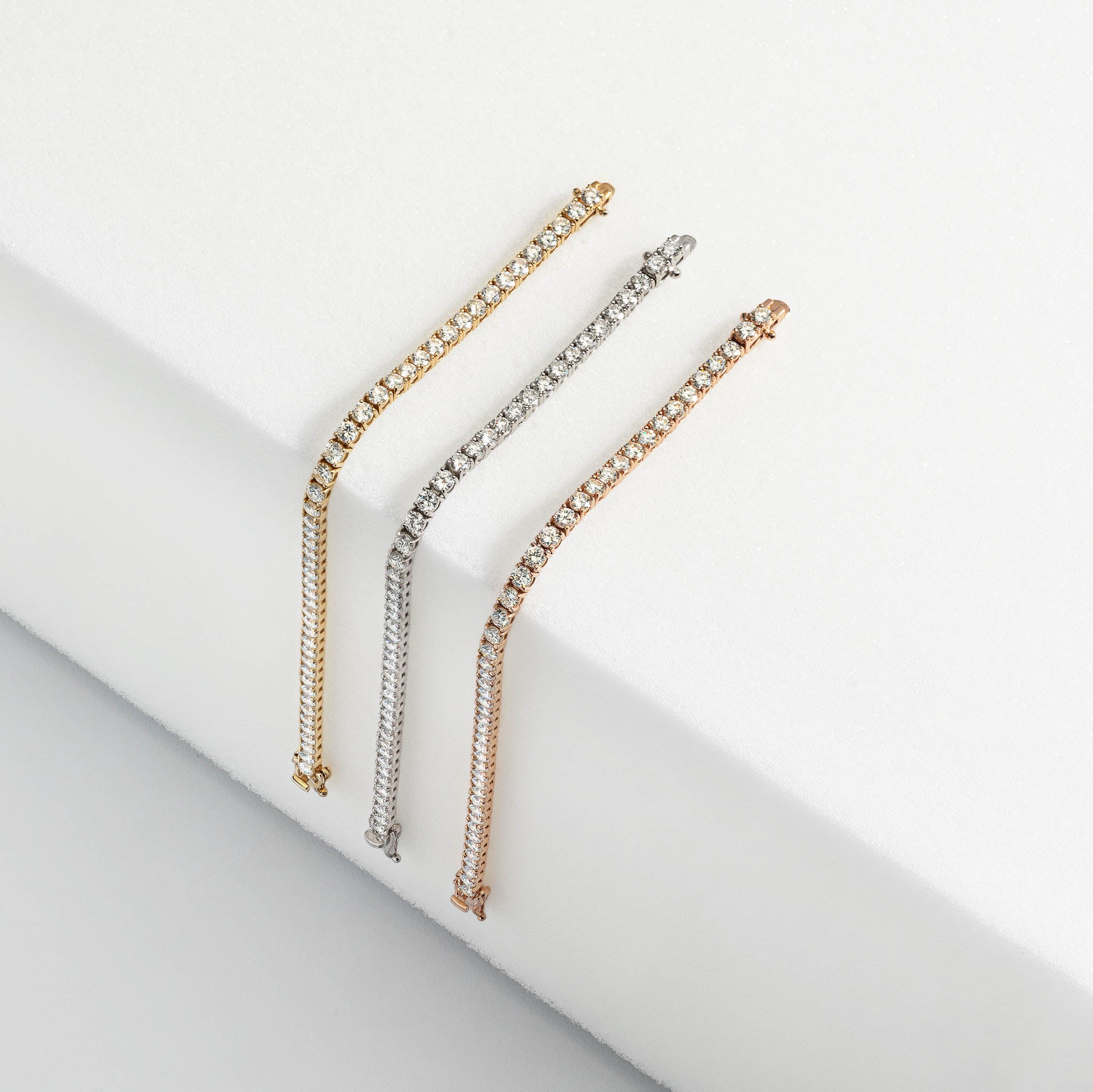 18 Karat Yellow Gold 6.00ct Diamond Tennis Bracelet