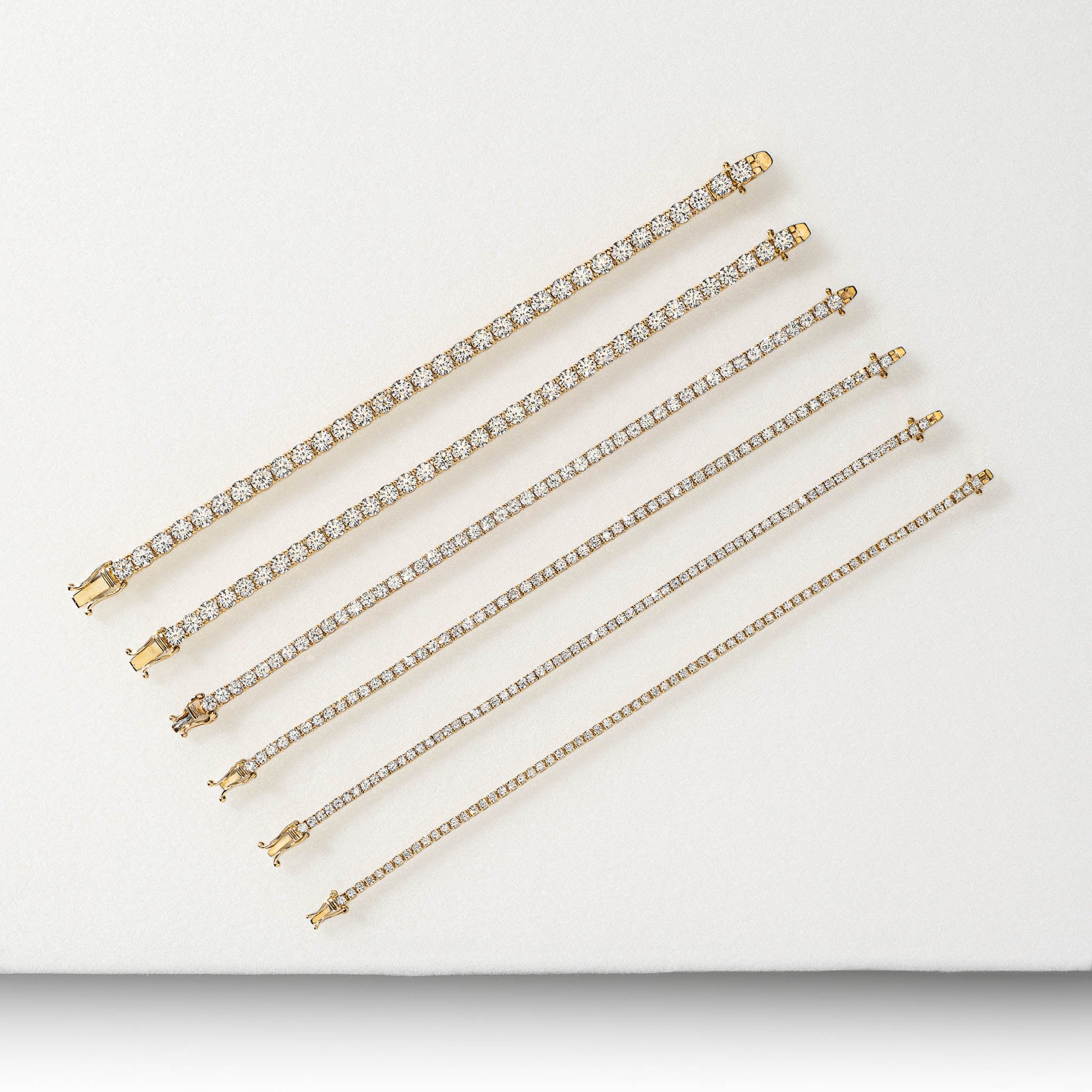 18 Karat Yellow Gold 12.00ct Diamond Tennis Bracelet