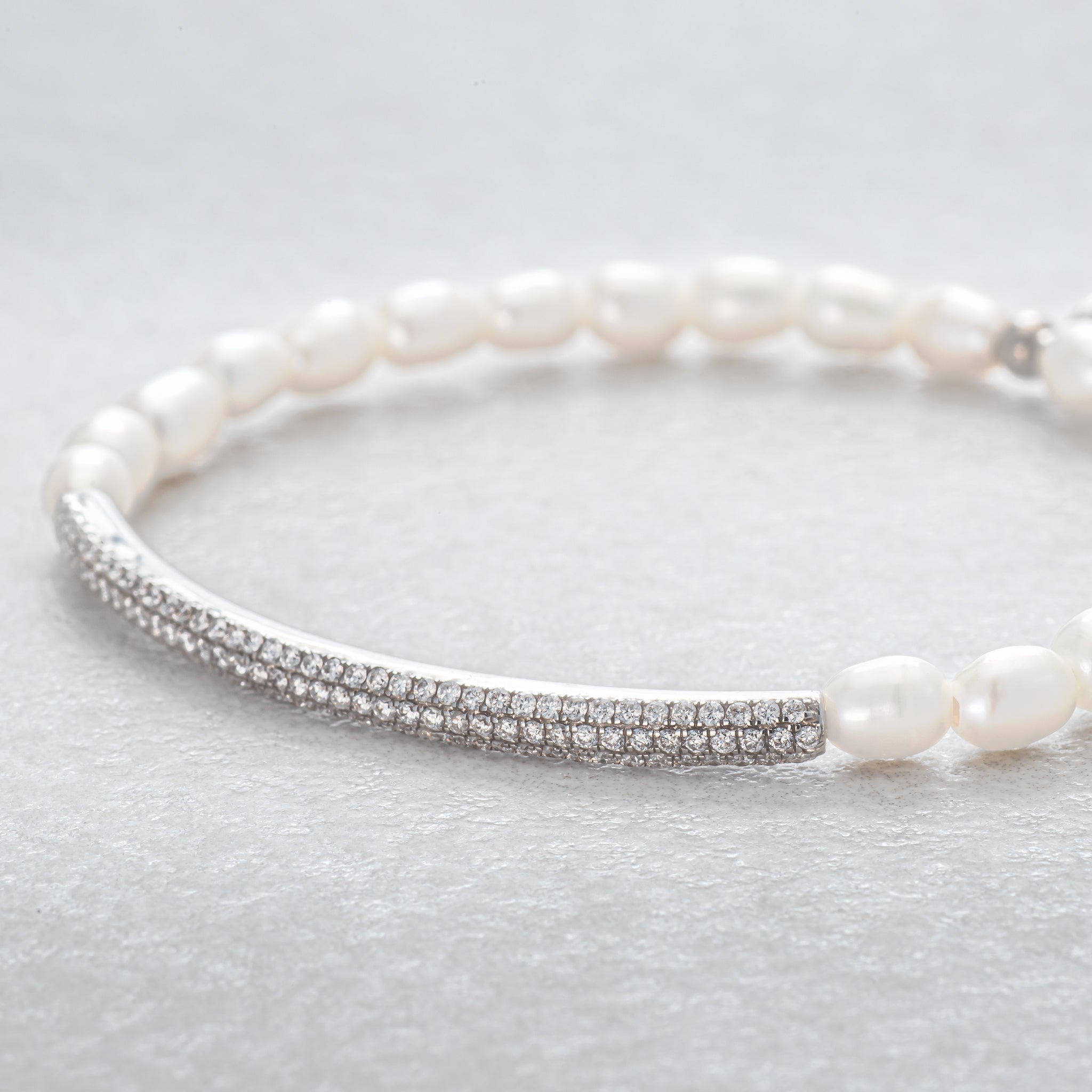 4mm Freshwater Pearl and 14 Karat White Gold Diamond Bar Beaded Bracelet
