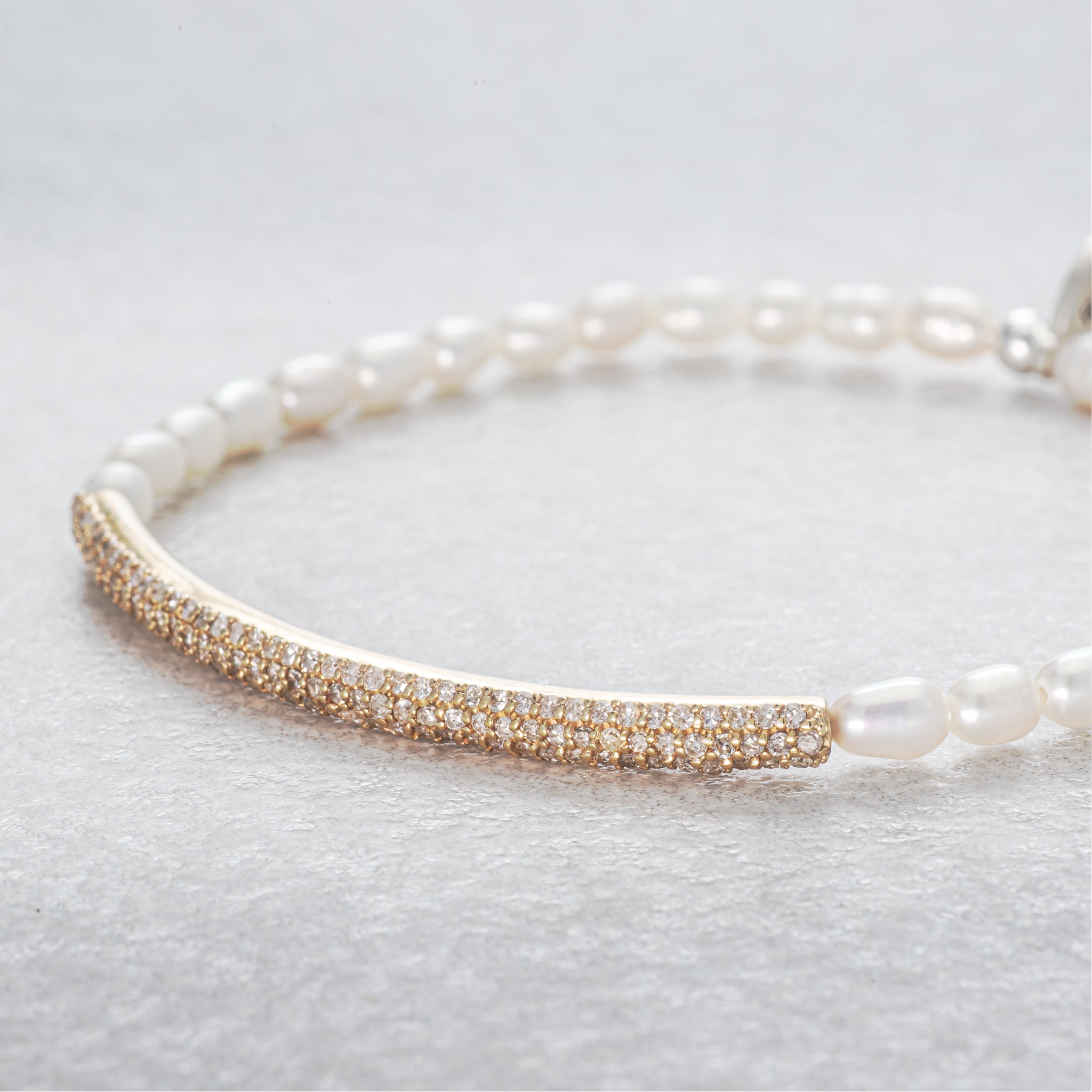 3mm Freshwater Pearl and 14 Karat Yellow Gold Diamond Bar Beaded Bracelet