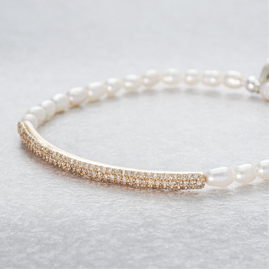 3mm Freshwater Pearl and 14 Karat Yellow Gold Diamond Bar Beaded Bracelet
