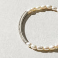 Load image into Gallery viewer, 4mm Freshwater Pearl and 14 Karat White Gold Diamond Bar Beaded Bracelet
