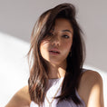 Load image into Gallery viewer, Paperclip Timeless 25mm Yellow Gold Diamond Hoops
