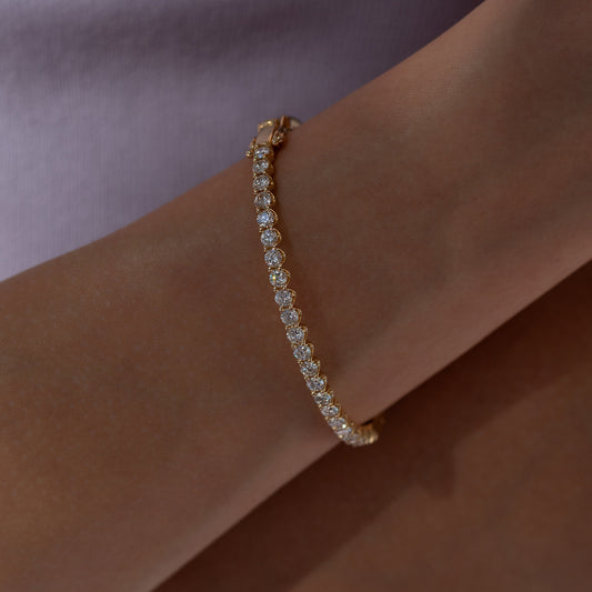 18 Karat Yellow Gold 2.50cts Diamond Hinge Bracelet