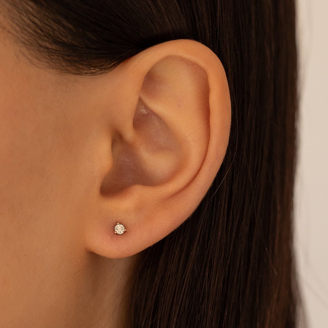 .15ctw 2.5mm Natural Diamond Stud Earrings