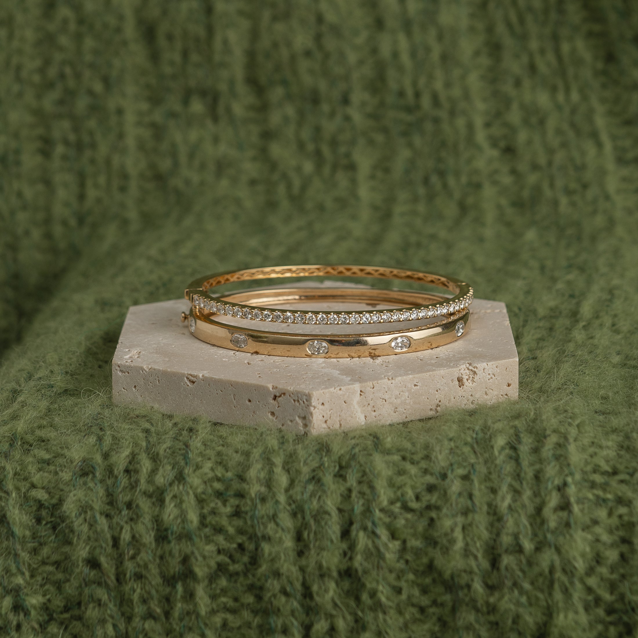 Yellow Gold Full Cut Oval Diamond Hinge Bracelet