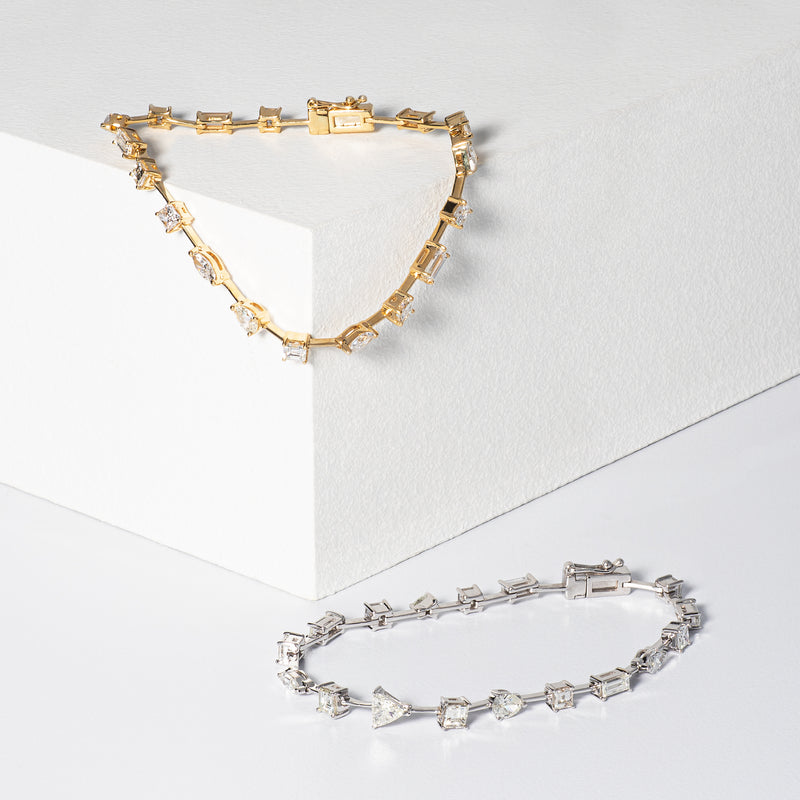 18 Karat Yellow Gold Fancy Shape Diamond Bracelet