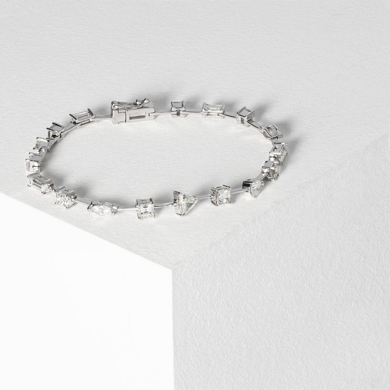 18 Karat White Gold Fancy Shape Diamond Bracelet