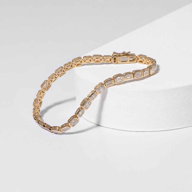 14 Karat Gold Alternating All The Way Emerald Tennis Bracelet