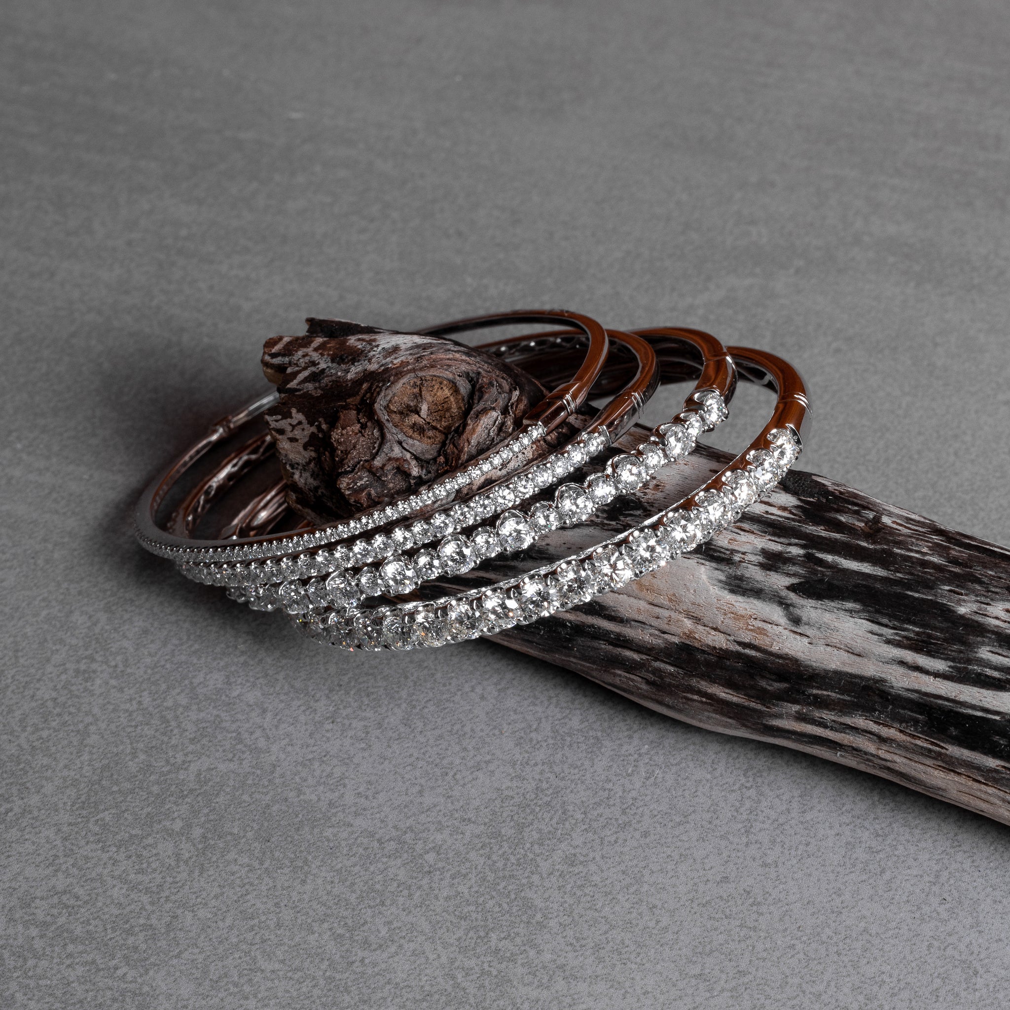 SPINAL COLUMN BRACELET 501 – h'eres