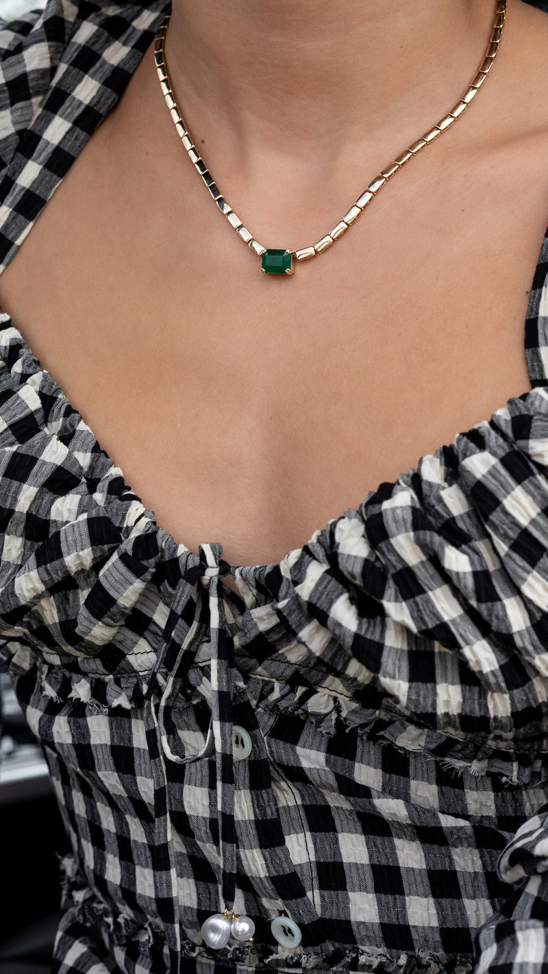 14 Karat Natural Emerald Mirrored Gold Necklace